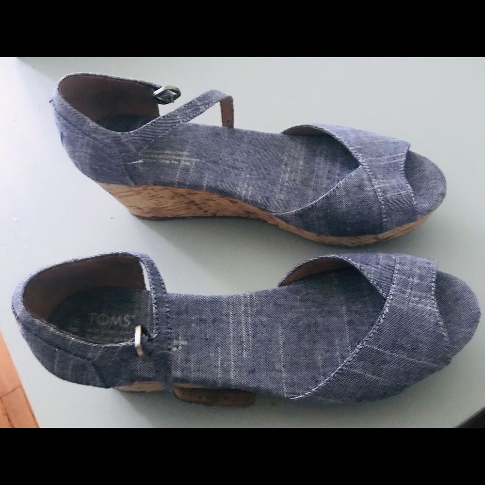 Toms Size 8.5 Chambray